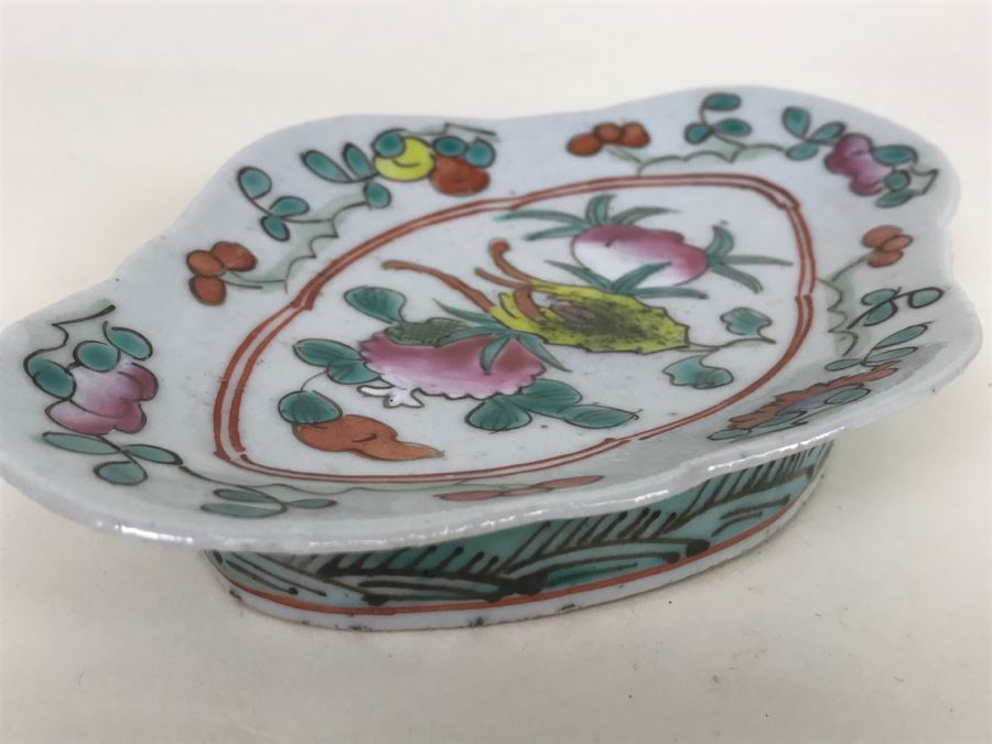 Vintage Chinese Famille Rose Footed Oval Dish or Bowl [Photo 8]
