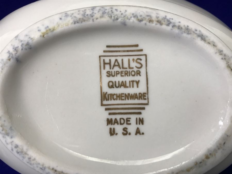 Hall's Superior Quality Kitchenware Tea Pot - No Lid [Photo 3]