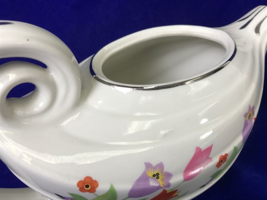 Hall's Superior Quality Kitchenware Tea Pot - No Lid [Photo 9]