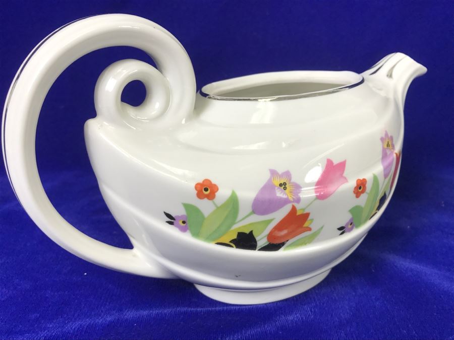 Hall's Superior Quality Kitchenware Tea Pot - No Lid [Photo 8]