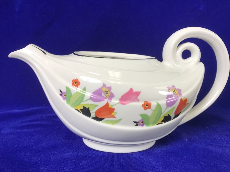 Hall's Superior Quality Kitchenware Tea Pot - No Lid [Photo 4]