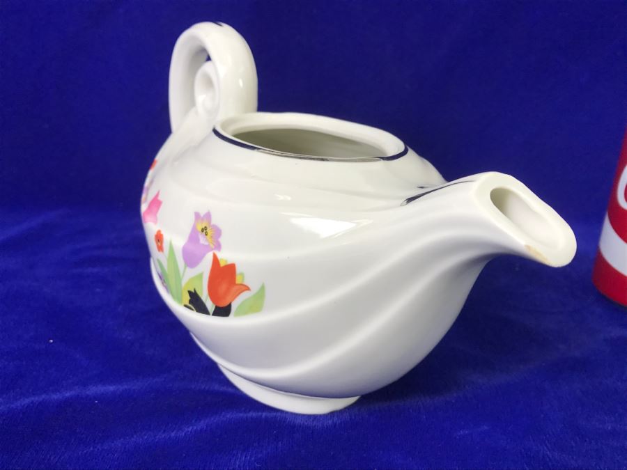Hall's Superior Quality Kitchenware Tea Pot - No Lid [Photo 7]