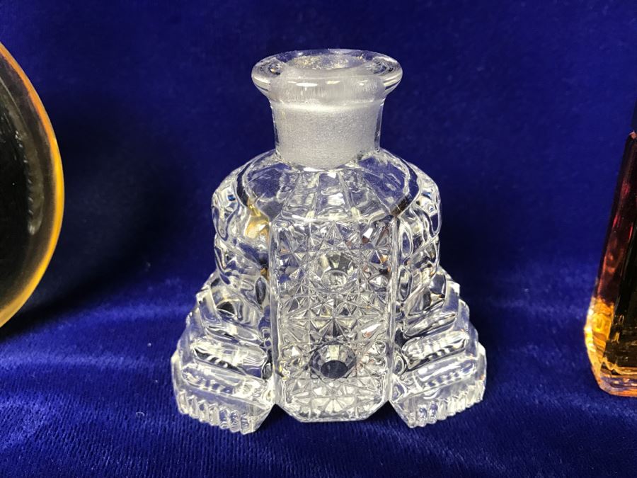 Large Collection Of Perfume Bottles Including Lalique Bottles [Photo 19]
