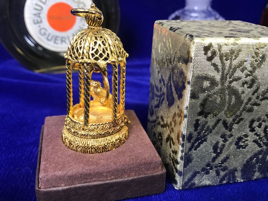 Large Collection Of Perfume Bottles Including Lalique Bottles [Photo 15]