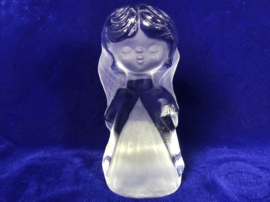 VIKING Frosted Glass Figurine Kissing Girl [Photo 1]