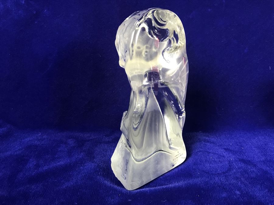 VIKING Frosted Glass Figurine Kissing Girl [Photo 7]