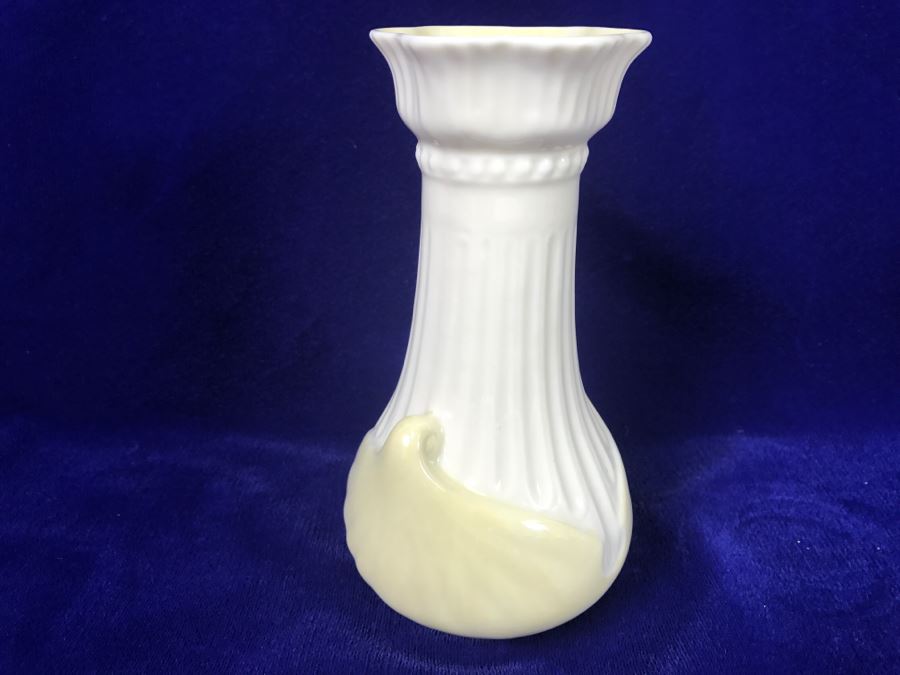 Belleek Ireland Vase [Photo 6]