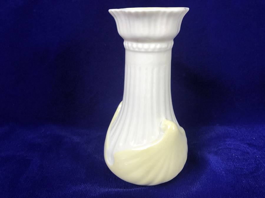 Belleek Ireland Vase [Photo 7]