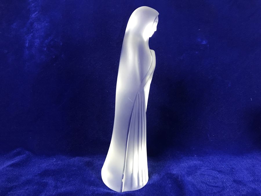 Lalique Crystal Virgin Mary With Hands Together Figurine [Photo 9]