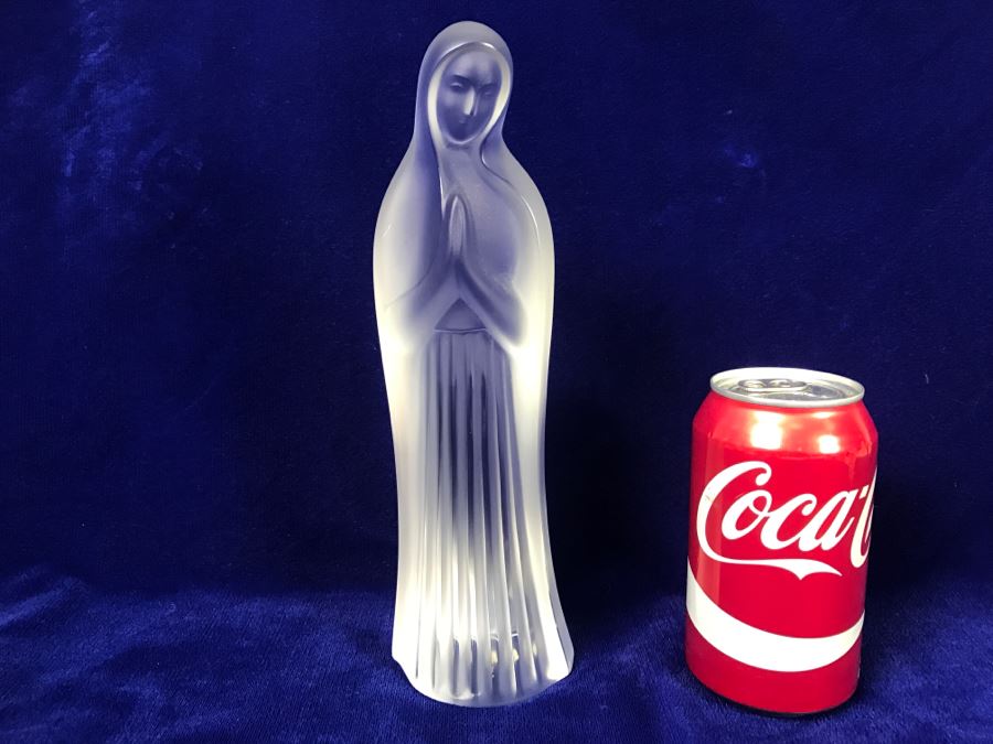Lalique Crystal Virgin Mary With Hands Together Figurine [Photo 4]