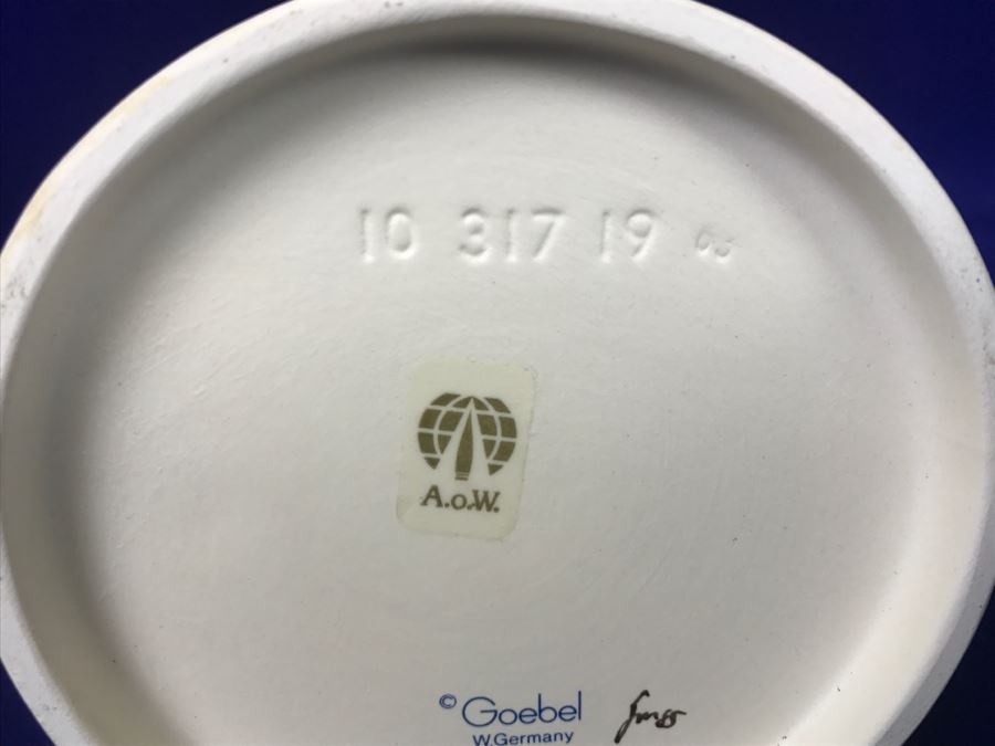 Vintage 1983 De Grazia Little Madonna Goebel W. Germany [Photo 15]