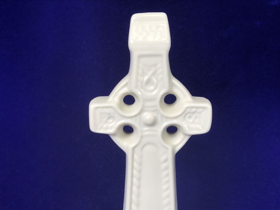 Belleek Ireland Standing Cross Figurine [Photo 5]