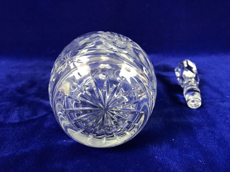 Cut Crystal Decanter With Stopper [Photo 8]