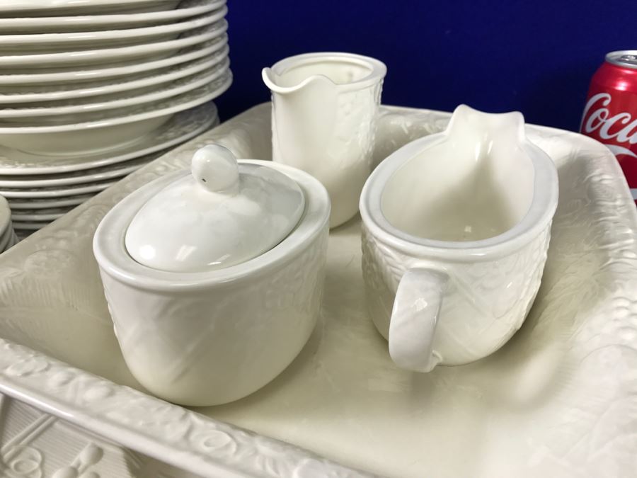 Large Set Of China By MIKASA English Countryside White DP900 [Photo 11]