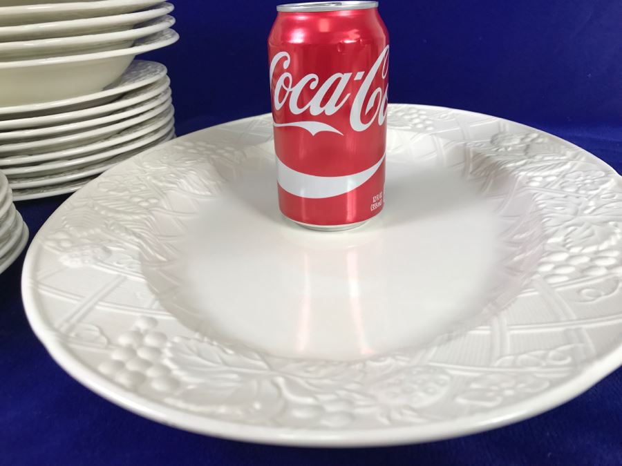 Large Set Of China By MIKASA English Countryside White DP900 [Photo 17]