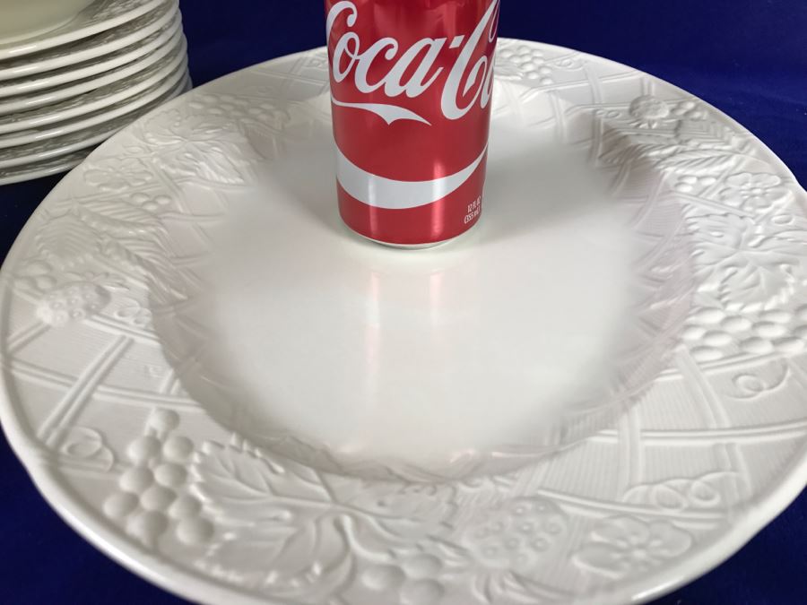 Large Set Of China By MIKASA English Countryside White DP900 [Photo 18]