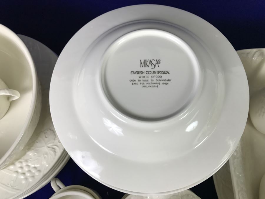 Large Set Of China By MIKASA English Countryside White DP900 [Photo 13]