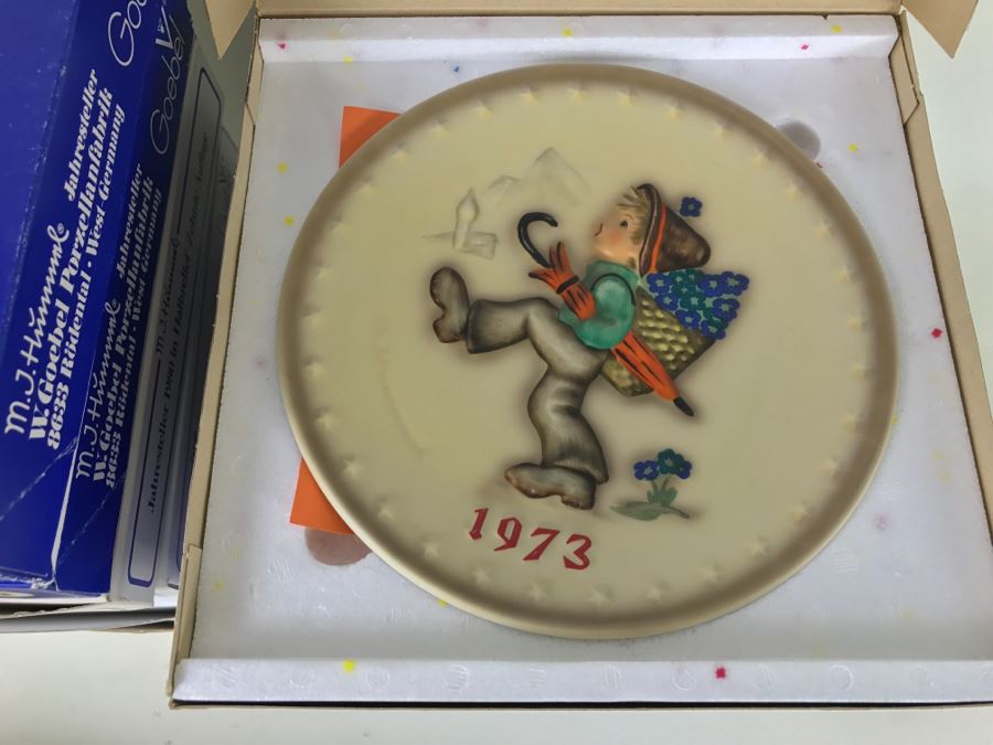 (13) Collection Of M.J. Hummel Plates From 1971-1985 In Original Boxes [Photo 8]