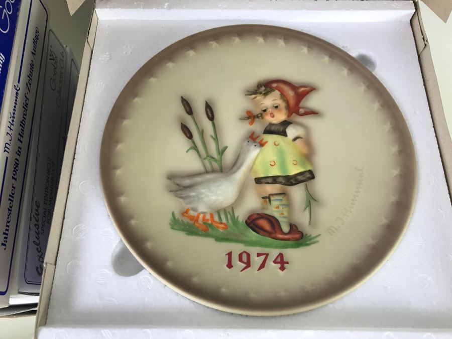 (13) Collection Of M.J. Hummel Plates From 1971-1985 In Original Boxes [Photo 9]