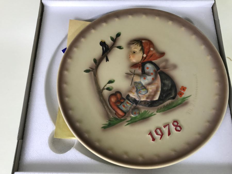 (13) Collection Of M.J. Hummel Plates From 1971-1985 In Original Boxes [Photo 14]