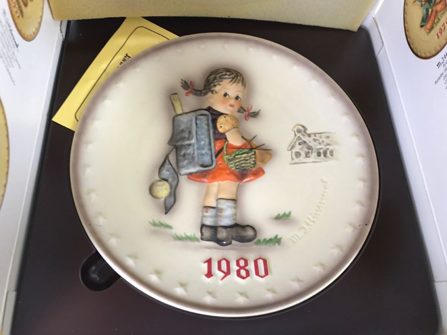 (13) Collection Of M.J. Hummel Plates From 1971-1985 In Original Boxes [Photo 15]