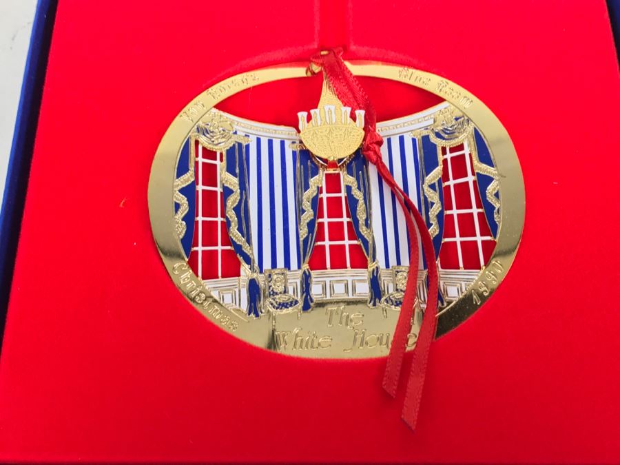 Huge Collection Of Collectible Ornaments Mainly The White House Historical Association Plus Hand Painted Hotel Del Coronado Ornament By Debby Reeves [Photo 21]
