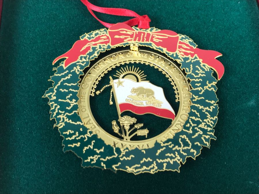 Huge Collection Of Collectible Ornaments Mainly The White House Historical Association Plus Hand Painted Hotel Del Coronado Ornament By Debby Reeves [Photo 24]