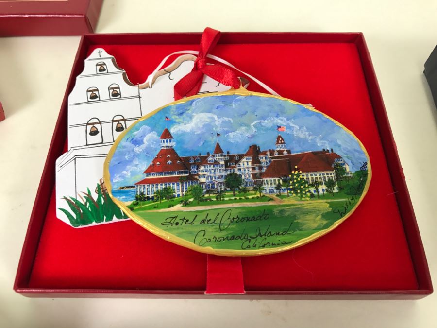 Huge Collection Of Collectible Ornaments Mainly The White House Historical Association Plus Hand Painted Hotel Del Coronado Ornament By Debby Reeves [Photo 16]