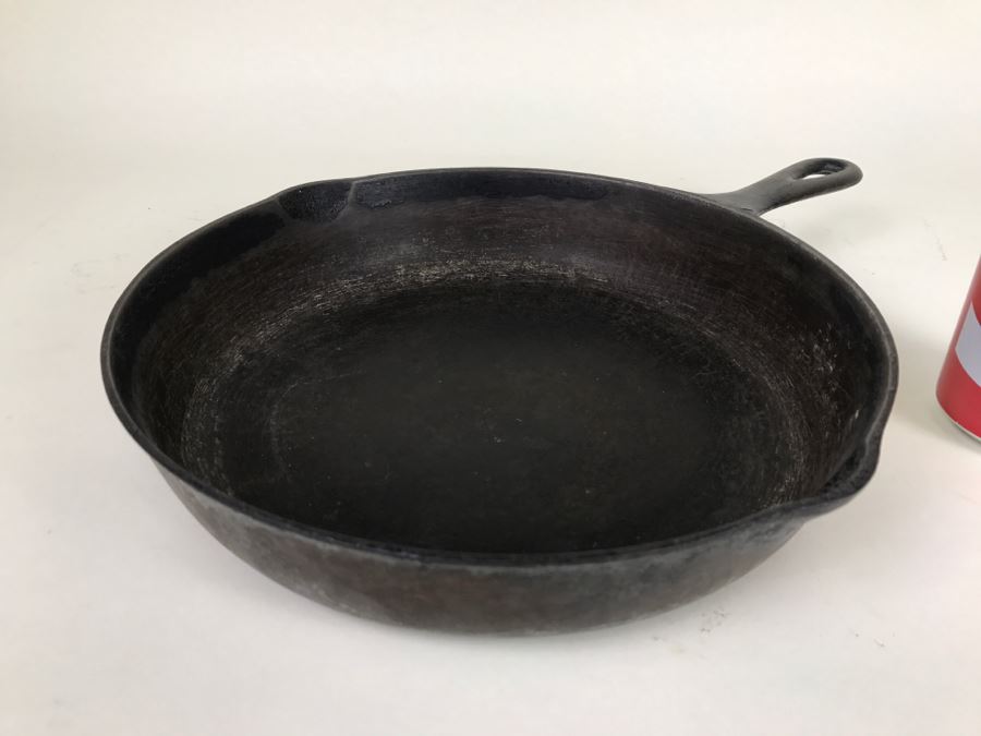 Vintage Cast Iron Skillet 8 [Photo 2]