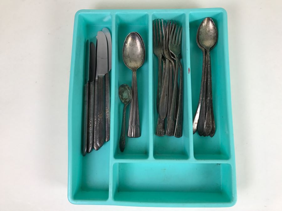 Set Of Various Silverplate Flatware W.M. Rogers [Photo 1]