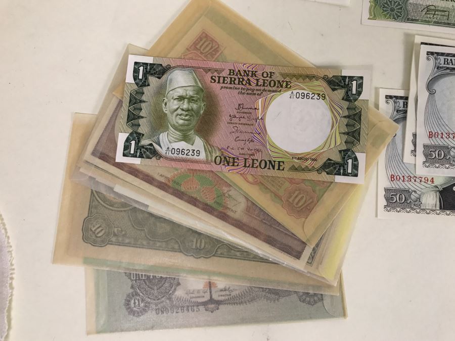 Large Collection Of Foreign Currency Paper Money [Photo 32]
