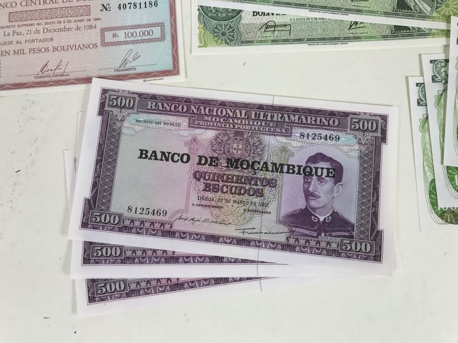 Large Collection Of Foreign Currency Paper Money [Photo 25]