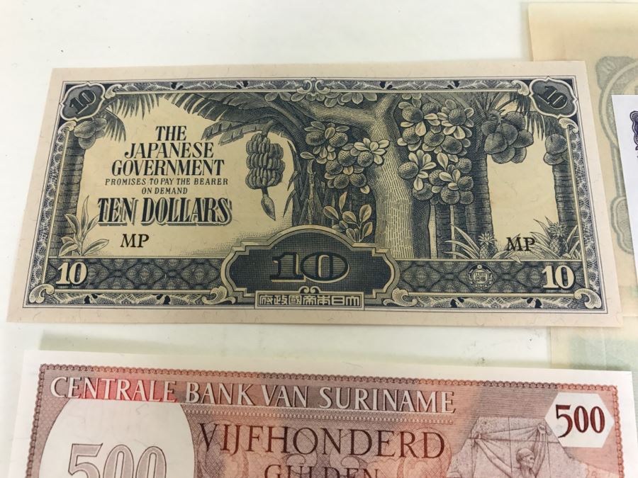 Large Collection Of Foreign Currency Paper Money [Photo 14]