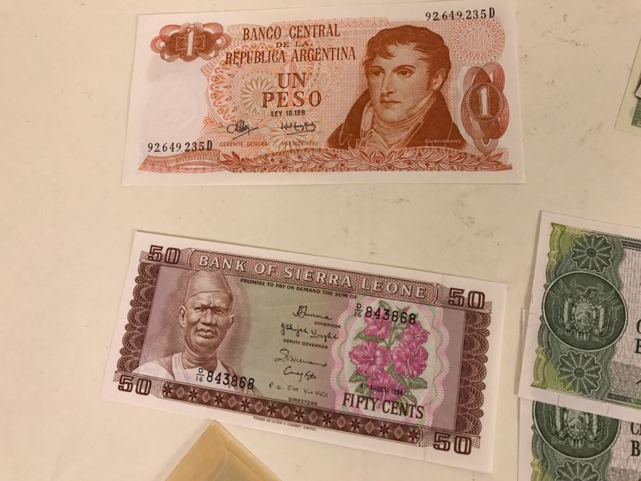 Large Collection Of Foreign Currency Paper Money [Photo 30]