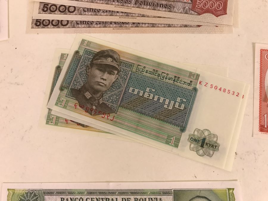 Large Collection Of Foreign Currency Paper Money [Photo 27]