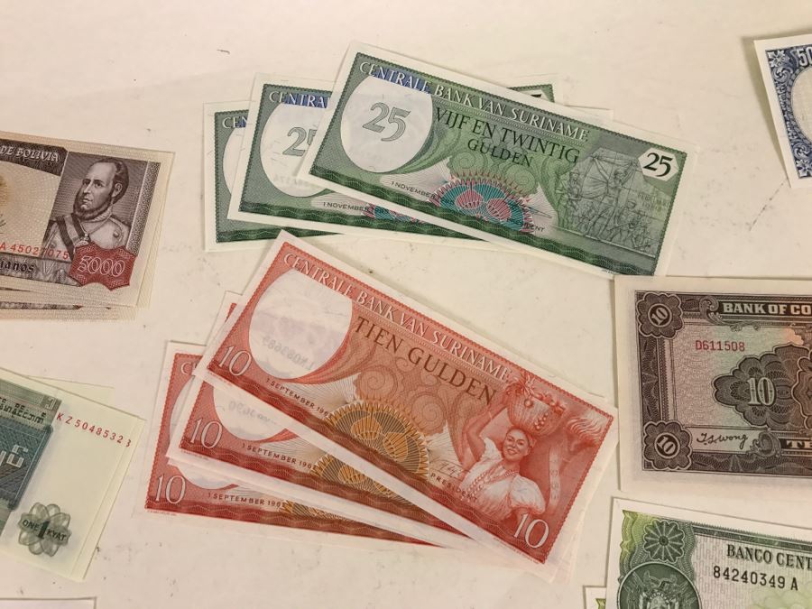 Large Collection Of Foreign Currency Paper Money [Photo 21]