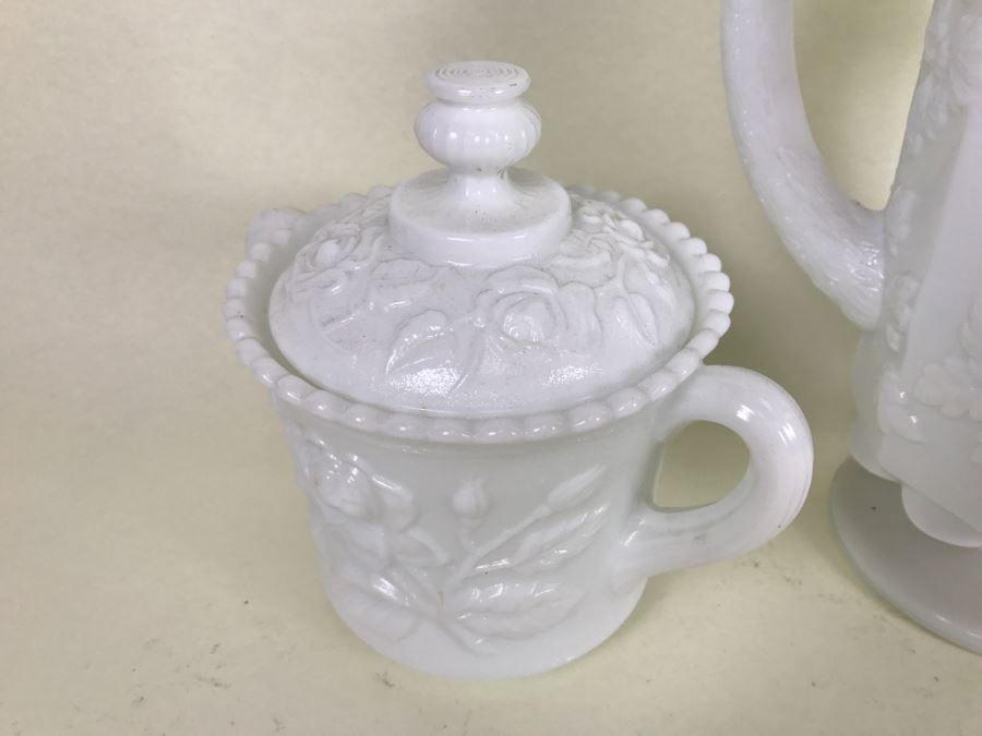 Vintage Milk Glass Lot [Photo 9]