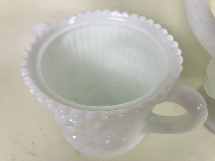 Vintage Milk Glass Lot [Photo 10]