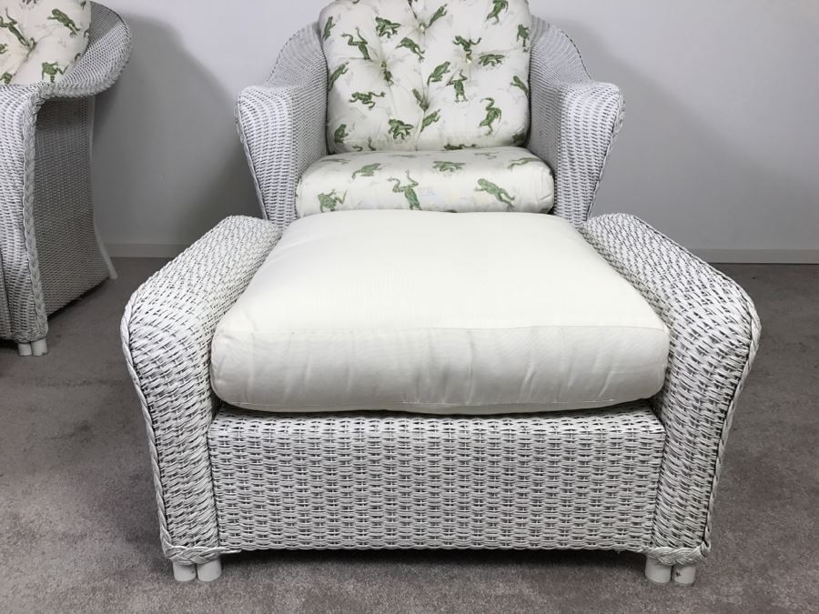 Pair Of Lloyd Flanders Loom Wicker Outdoor Chairs With Ottomans And Frog Cushions White High End [Photo 12]