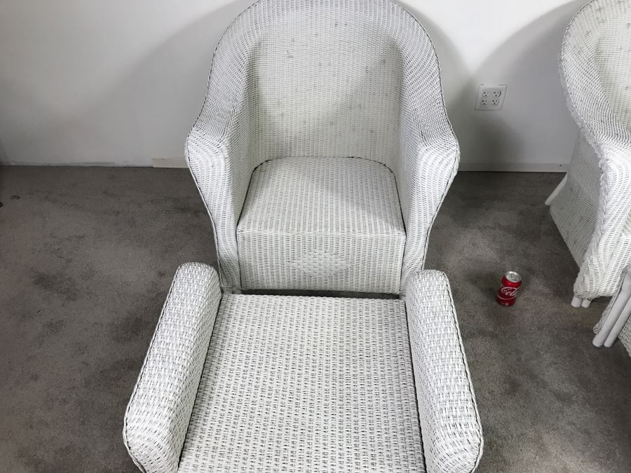 Pair Of Lloyd Flanders Loom Wicker Outdoor Chairs With Ottomans And Frog Cushions White High End [Photo 8]