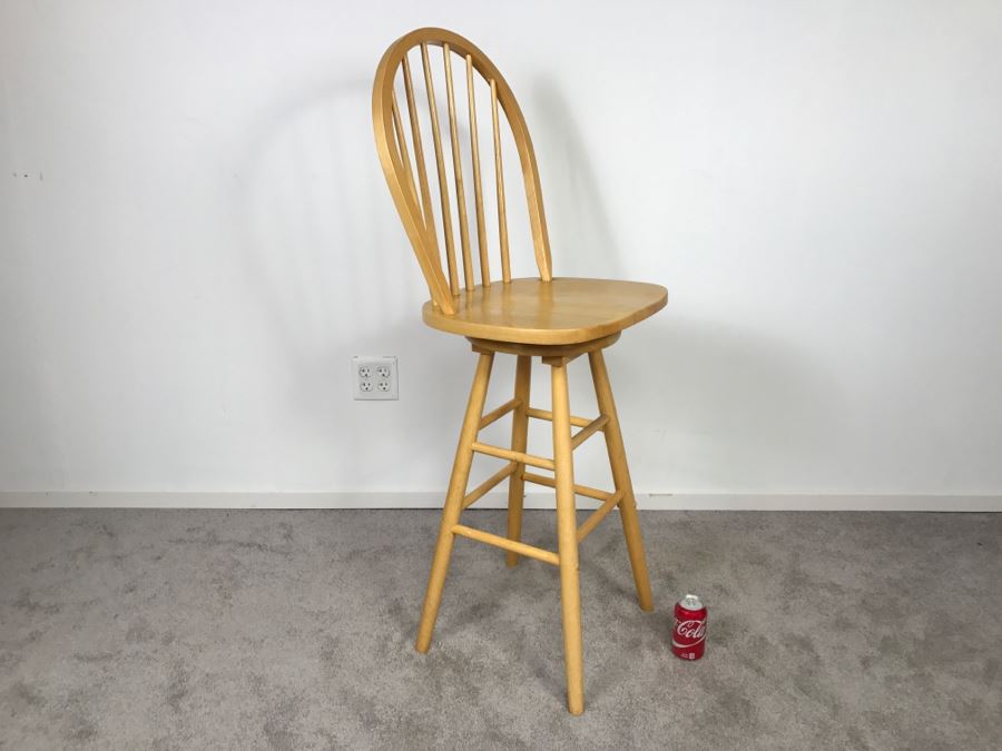 Wooden Swivel Bar Stool [Photo 5]