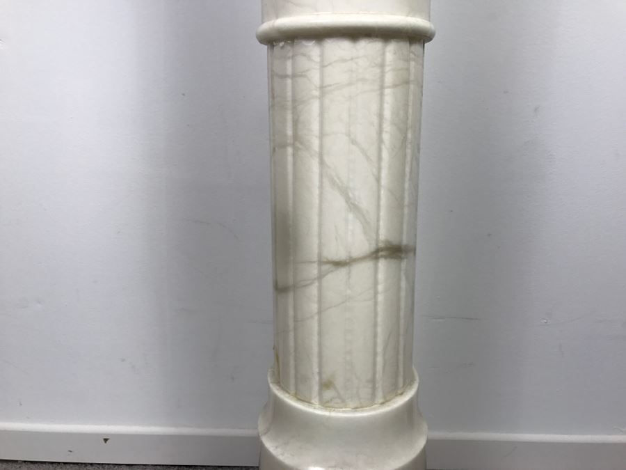 Round White Marble Pedestal Table Great For Displaying Sculptures [Photo 6]