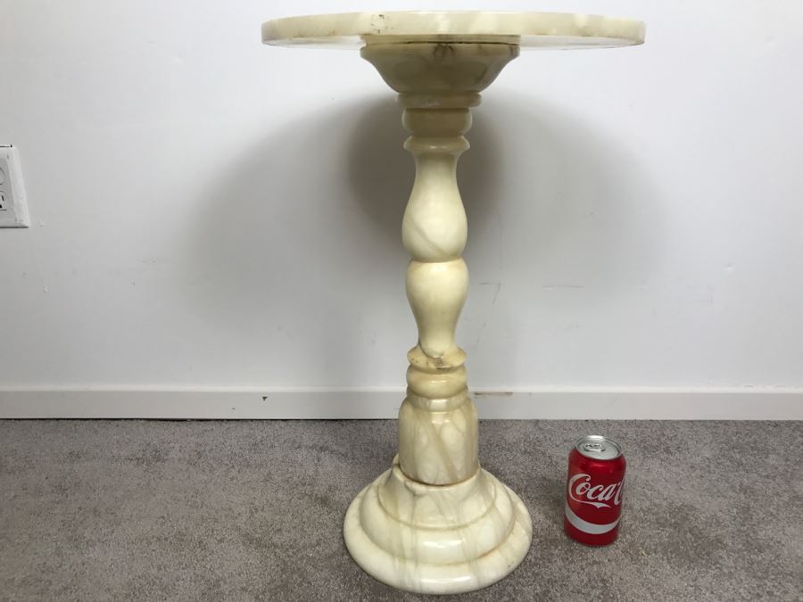 White Marble Turned Side Table [Photo 2]
