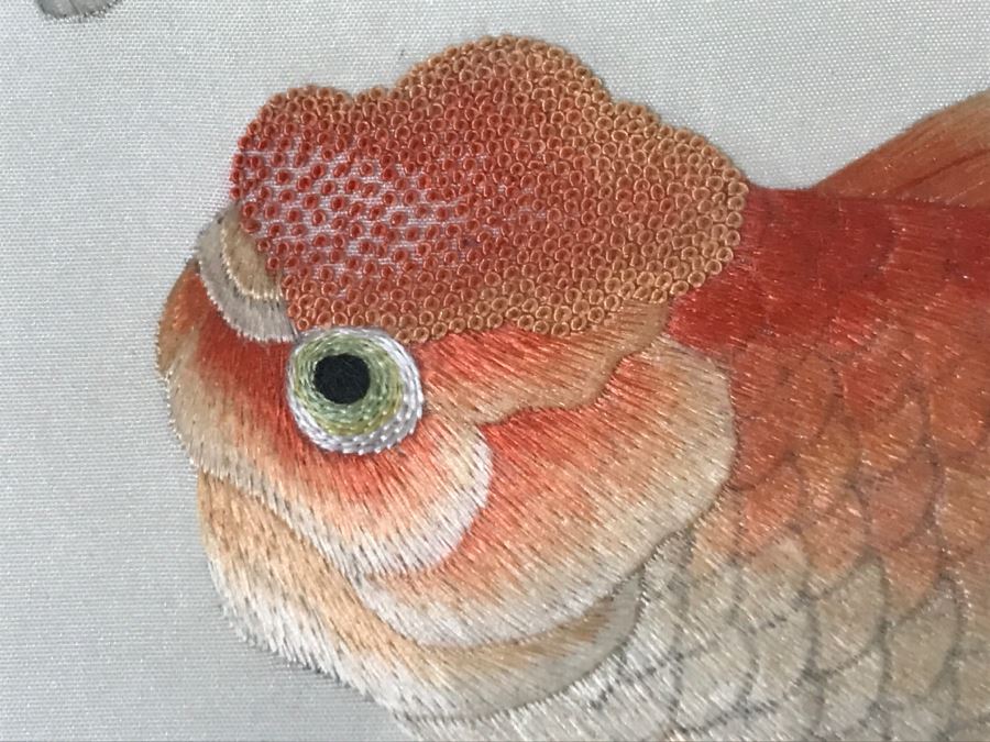 Very Fine Vintage Hand Stitched Silk Embroidery Of Koi Fish Signed And Framed [Photo 5]