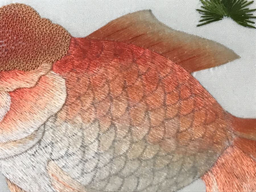 Very Fine Vintage Hand Stitched Silk Embroidery Of Koi Fish Signed And Framed [Photo 12]