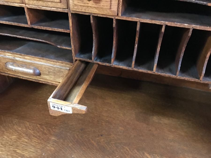Old Oak Roll Top Desk [Photo 10]
