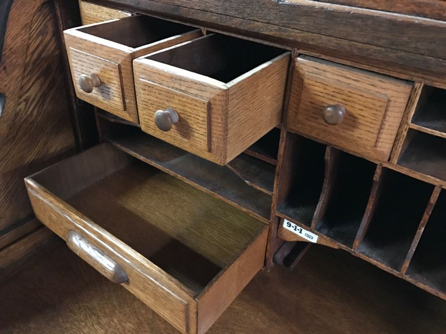 Old Oak Roll Top Desk [Photo 11]