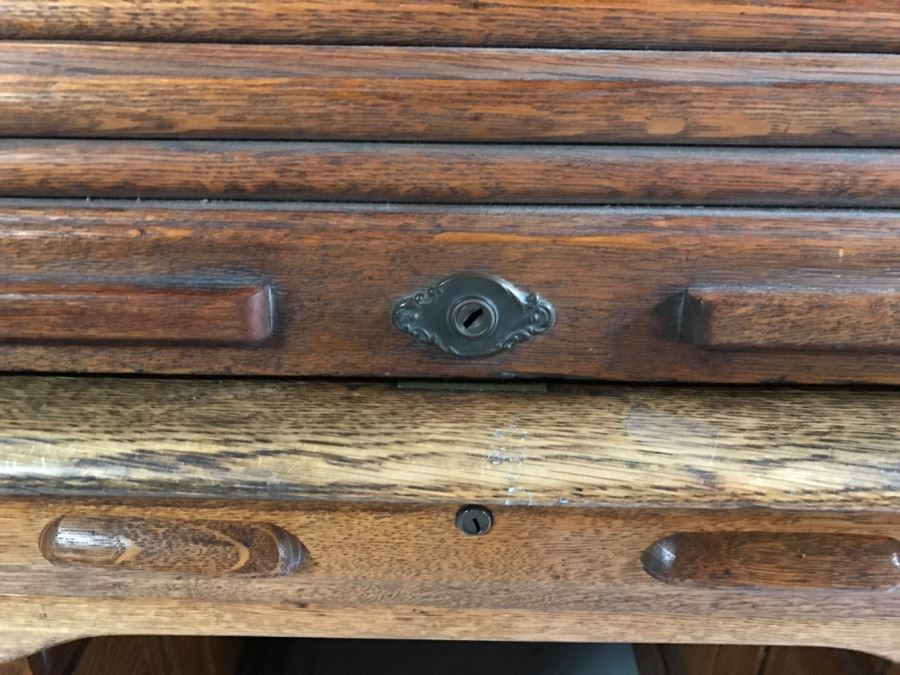 Old Oak Roll Top Desk [Photo 7]