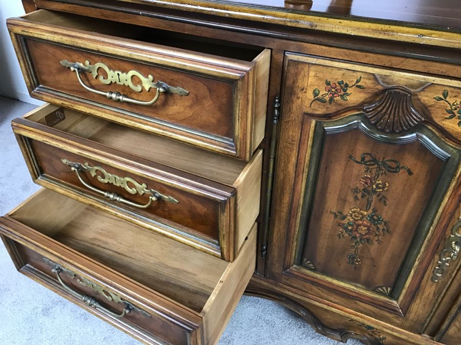 Brittany Drexel Heritage Dresser And Nightstand [Photo 11]