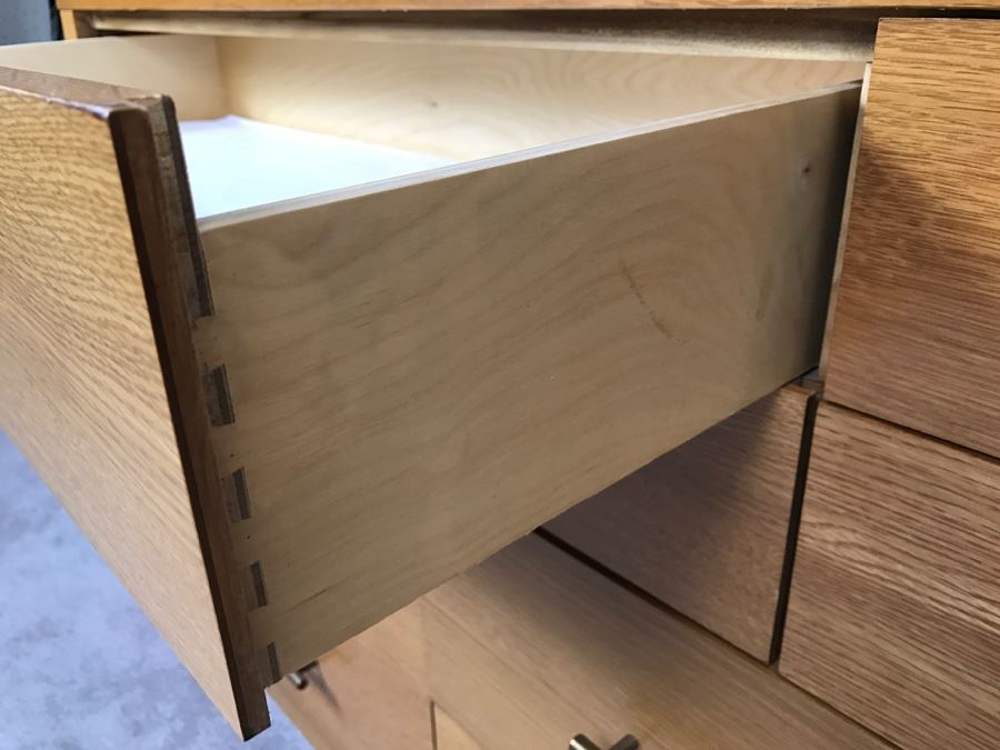 Large Stanley Furniture Chest Of Drawers Dresser [Photo 4]